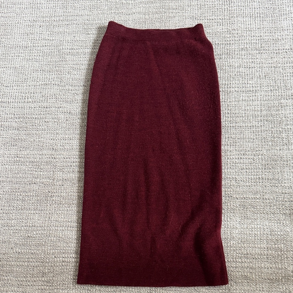 Chic Burgundy Long Pencil Skirt XS